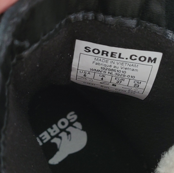 🤑SOLD🤑Sorel Lennox Shearling-Trimmed Patent Leather Combat Boots - Picture 9 of 10